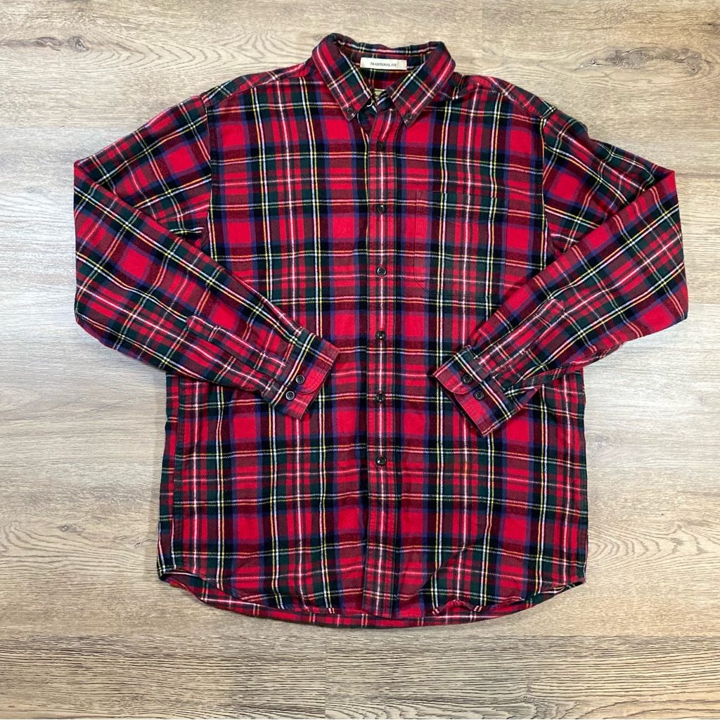 L.L. Bean Men's Shirt Medium Flannel Plaid Traditional Fit Button Up Red Blue